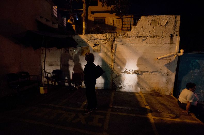 AMS-ECO_VENEZUELA-CRISIS_ELECTRICA-2.jpg
