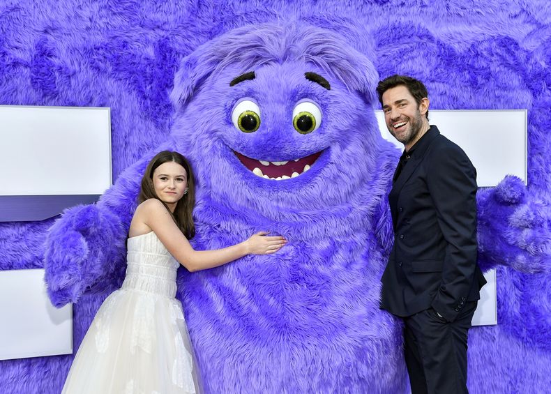 Cailey Fleming (i) y John Krasinski en la premiere de “IF” en Nueva York el 13 de mayo de 2024. (Evan Agostini/Invision/AP)