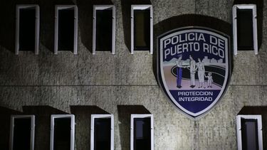 desarman a cuatro agentes tras muerte a tiros de ciudadano