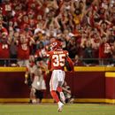 Chiefs superan a Chargers en duelo divisional temprano