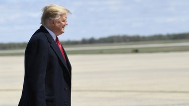 Trump sopesa nuevas medidas contra migración legal e ilegal