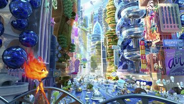 Esta imagen proporcionada por Disney/Pixar Studios muestra a Ember, con la voz de Leah Lewis, en una escena de la película animada Elemental. (Disney/Pixar vía AP)
