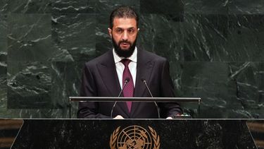 El presidente sirio Ahmed al-Sharaa en la Asamblea General de las Naciones Unidas en la sede del organismo en Nueva York, el 23 de septiembre del 2026. (AP foto/Heather Khalifa)