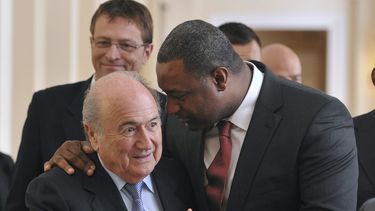 visa advierte que podria cancelar su contrato con la fifa