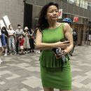 En esta imagen de archivo, Cheng Lei, una periodista australiana nacida en China que trabaja para CGTN, el canal de la televisora estatal china, China Central Television, en inglés, durante un acto público en Beijing, el 12 de agosto de 2020. (AP Foto/Ng Han Guan, archivo)