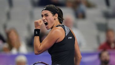 García supera a Kasatkina; listas semis de Finales de WTA