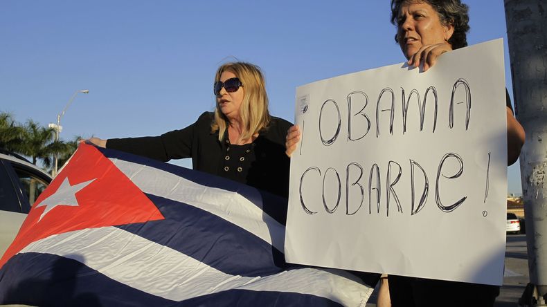 Cubanos en Miami protesta contra Obama