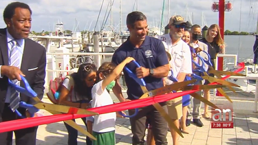 se inaugura la remodelacion de la marina dinner key en coconut grove