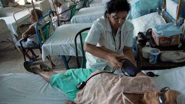 americateve | Exiliados y opositores cubanos hicieron pública una demanda humanitaria con la que apoyan un posible comercio de medicinas y equipos médicos entre Estados Unidos y Cuba.