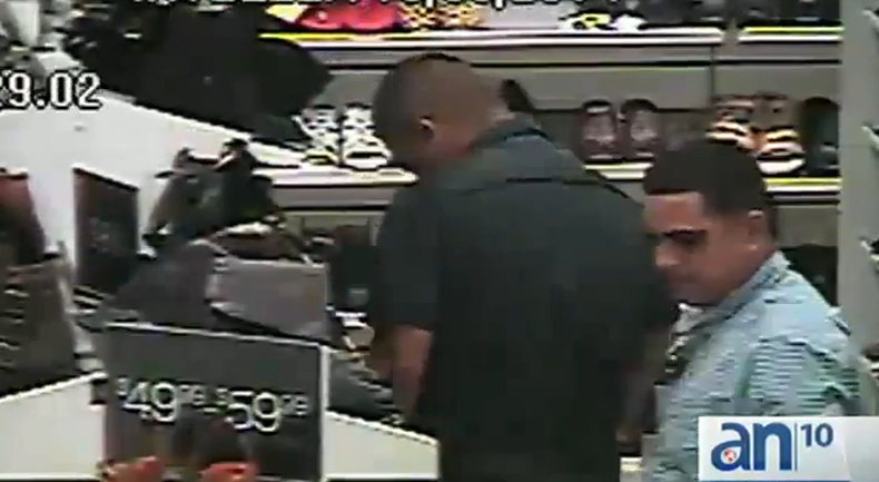 El motin, zapatos deportivos de mujer.