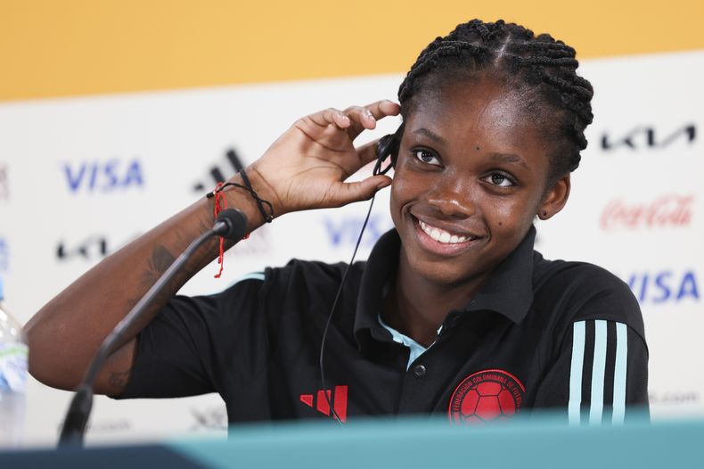 La delantera colombiana Linda Caicedo durante una rueda de prensa en el Mundial femenino, el lunes 24 de junio de 2023, en Sídney. (AP Foto/Jessica Gratigny)