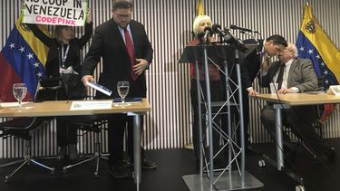 Diplomático: 11 funcionarios en EEUU apoyan a Guaidó