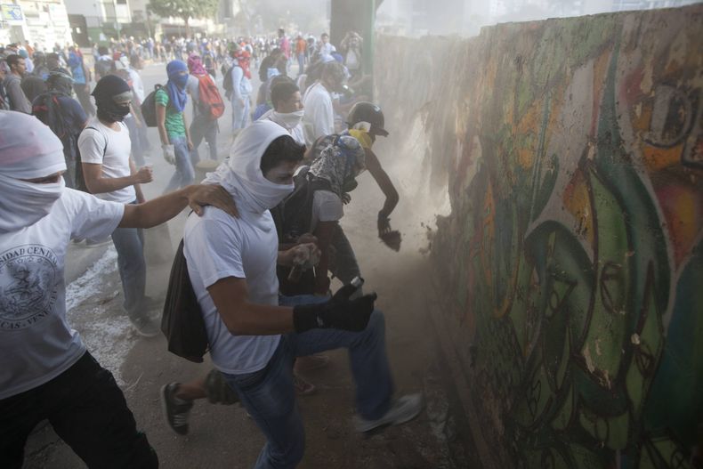 REP-GEN_VENEZUELA-CUBRIENDO_LA_CRISIS-1.jpg