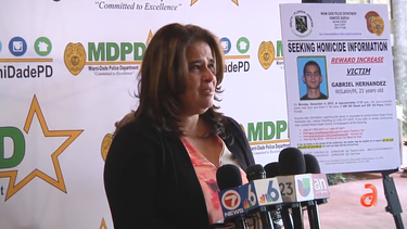 desgarrador testimonio de una madre que perdio a su hijo tras ser baleado frente a su casa en homestead