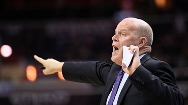 Steve Clifford regresa como entrenador de Hornets