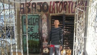 americateve | El exiliado, a quien el consulado cubano en España negó la entrada a la Isla, es hermano del opositor Jorge Cervantes, miembro de UNPACU.