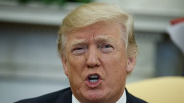 Frente a abogados inquisidores, Trump se siente como en casa