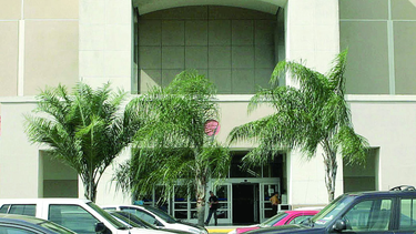 El DDEC ayudará a empleados desplazados de Kmart y de Bed Bath & Beyond en Bayamón