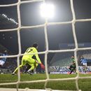 Napoli extiende a 18 puntos su ventaja como líder de Italia