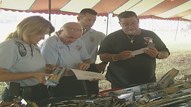 autoridades inspeccionan puntos de ventas de fuegos artificiales
