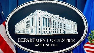 El sello del Departamento de Justicia de Estados Unidos en Washington el 18 de noviembre del 2022. (AP foto/Andrew Harnik)