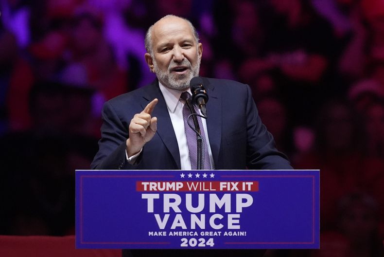 El multimillonario Howard Lutnick en el evento a favor del candidato presidencial republicano Donald Trump en el Madison Square Garden de Nueva York el 27 de octubre del 2024. (AP foto/Evan Vucci)