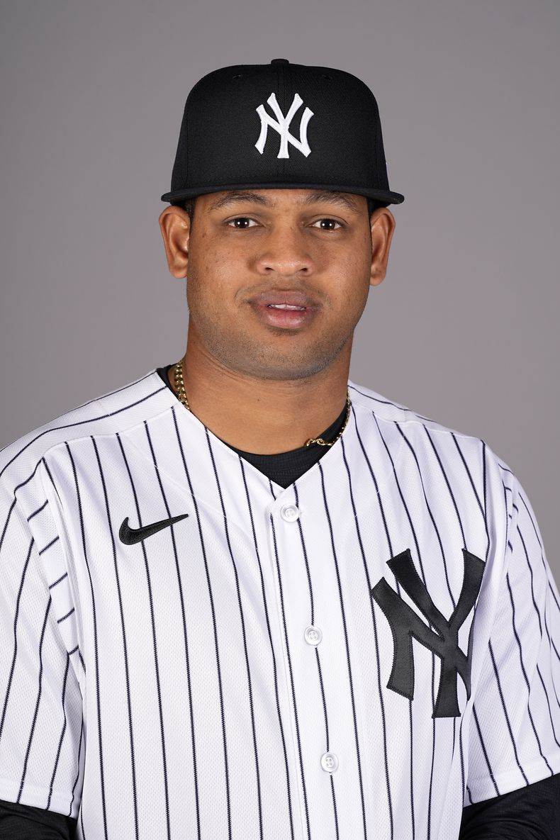 ARCHIVO - Randy Vásquez de los Yanquis de Nueva York posa para una fotografía durante el entrenamiento de primavera en febrero de 2023, en Tampa, Florida. (AP Foto/David J. Phillip, Archivo)