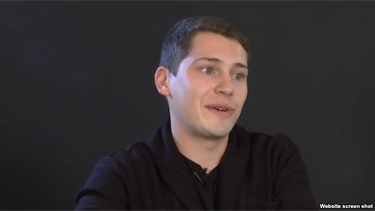 americateve | El joven Cris Cab es el protegido de Pharrell Williams y ha sido catalogado como "The next BIG thing in Music!" (el próximo suceso en la música).