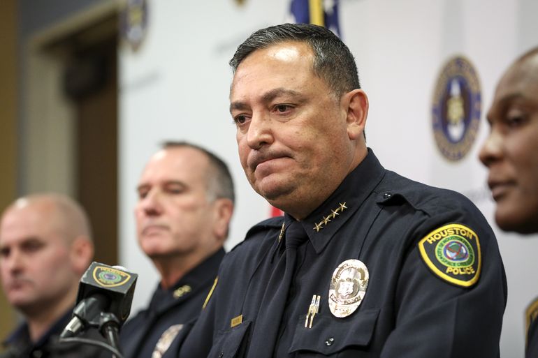 Despiden a jefe de policía de Miami tras 6 meses en el cargo