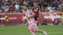Lionel Messi (10) del Inter Miami tras anotar un gol en un partido de la MLS contra los New York Red Bulls, el sábado 19 de julio de 2025, en Harrison, Nueva Jersey. (AP Foto/Frank Franklin II)