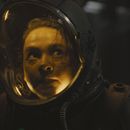 Esta imagen proporcionada por 20th Century Studios muestra a Cailee Spaeny en una escena de Alien: Romulus. (20th Century Studios via AP)