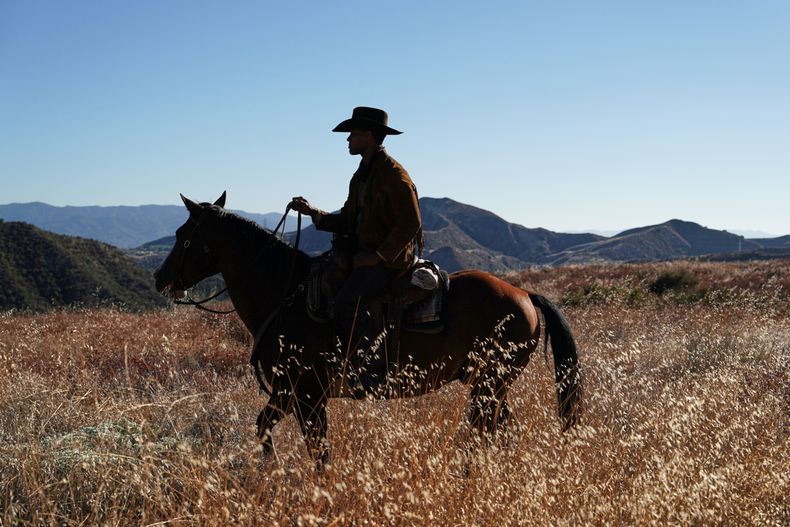 Esta imagen, difundida por Peacock, muestra una escena del documental High Horse: The Black Cowboy. (Troy Harvey/Peacock via AP)