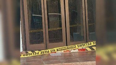 La Policía investiga hallazgo de cartel con varias balas y amenazas contra una maestra