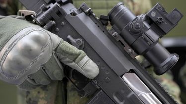 Informe: Guerra en Ucrania dispara la venta de armas