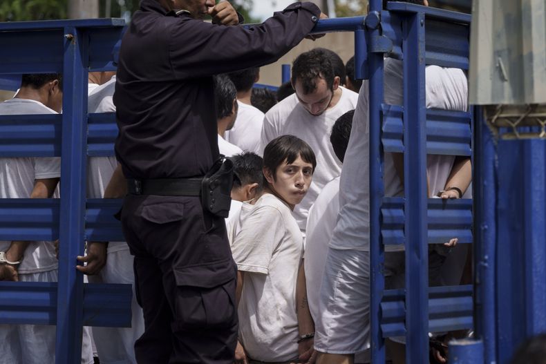 AMC-GEN EL SALVADOR-HRW