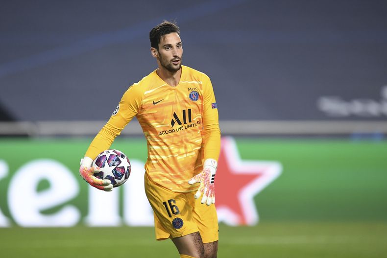 ARCHIVO - El arquero Sergio Rico del Paris Saint-Germain durante el partido contra Leipzig por la Liga de Campeones, el martes 18 de agosto de 2020. (David Ramos/Pool Foto vía AP)
