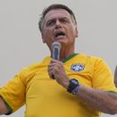 El expresidente brasileño Jair Bolsonaro habla ante sus simpatizantes durante una marcha, el domingo 25 de febrero de 2024, en Sao Paulo. (AP Foto/Andre Penner)