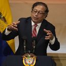 El presidente colombiano Gustavo Petro habla en la inauguración de las sesiones del congreso en Bogotá, Colombia, 20 de julio de 2023. El hijo del presidente colombiano Gustavo Petro, Nicolás Petro Burgos, y su exespsa Daysuris Vásquez fueron detenidos y acusados de lavado de activos y enriquecimiento ilícito, informó la Fiscalía de Colombia el sábado 29 de julio de 2023. (AP Foto/Fernando Vergara)