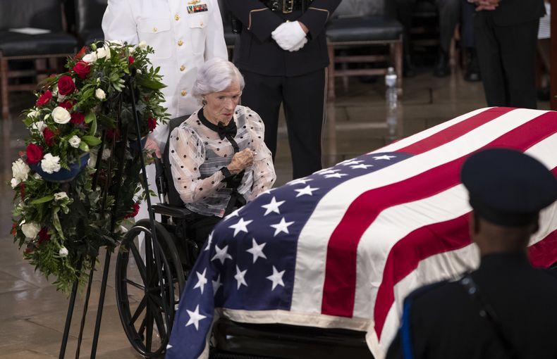 AMN-GEN_MCCAIN-FUNERAL-0.jpg