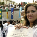 Rechanzan presencia de médicos cubanos en Perú