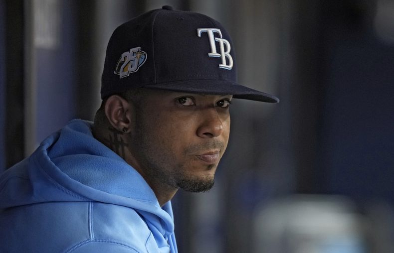 ARCHIVO - El torpedero de los Rays de Tampa Bay Wander Franco en la cueva del equipo durante el juego ante los Guardianes de Cleveland, el domingo 13 de agosto de 2023, en St. Petersburg, Florida. (AP Foto/Chris OMeara)