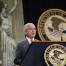 Sessions: EEUU es “menos hospitalario con la gente de fe”