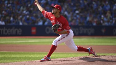 Tapia empuja 3; Berríos y Azulejos vencen a Orioles