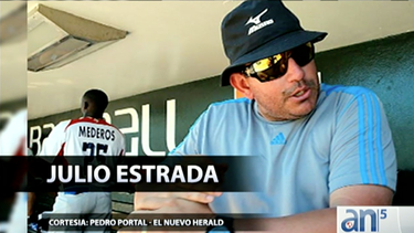 detienen hombre acusado de traficar con peloteros cubanos