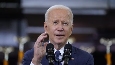 Con grandes planes, Biden busca restaurar confianza