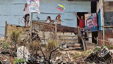 americateve | Datos oficiales develan el aumento de la pobreza extrema. En un año subió de 7,1 hasta 9,8% el número de personas que no tienen recursos para comprar la canasta alimentaria