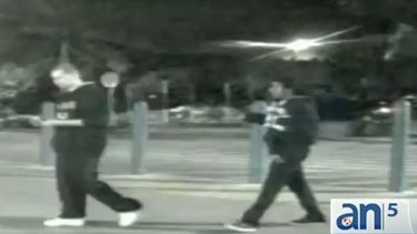 americateve | Tres presuntos ladrones se habrían dado banquete comprando para estas navidades con las tarjetas de crédito robadas a un residente de Kendall.