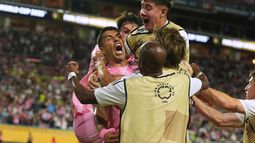 Luis Suárez celebra tras anotar el segundo gol de Inter Miami en el partido contra Palmeiras en el Mundial de Clubes, el lunes 23 de junio de 2025. (AP Foto/Lynne Sladky)