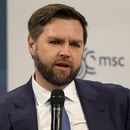 El senador estadounidense JD Vance, republicano de Ohio, habla en la Conferencia de Seguridad de Múnich, en el hotel Bayerischer Hof de Múnich, Alemania, el domingo 18 de febrero de 2024. (AP Foto/Matthias Schrader)