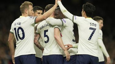 Tottenham vence a Everton 2-0 y conserva invicto como local